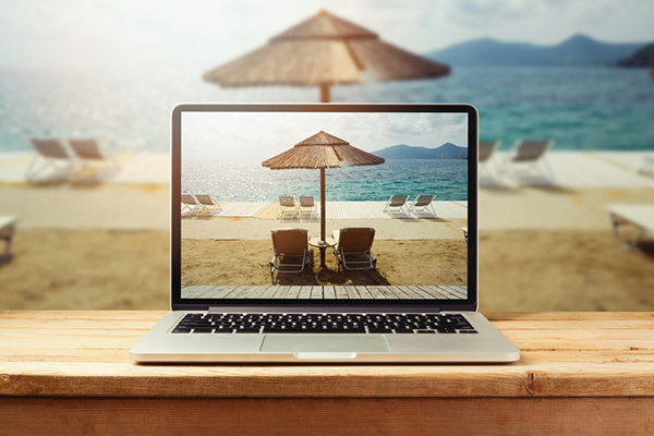 Photo de vacances sur l'ordinateur portable