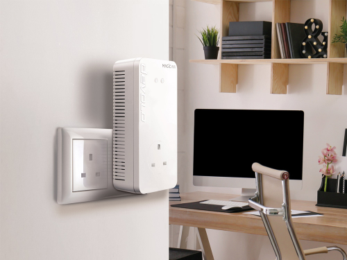 devolo powerline adapter Magic 2 WiFi 6 in a home office scenario