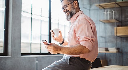 Die Geschichte des Telefons: Vom ersten Gespräch bis zur WLAN-Telefonie Die Geschichte des Telefons: Vom ersten Gespräch bis zur WLAN-Telefonie