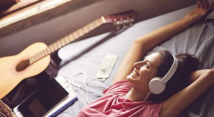 Tipps zum Weltradiotag 2020: Internetradio zuhause und unterwegs empfangen Tipps zum Weltradiotag 2020: Internetradio zuhause und unterwegs empfangen