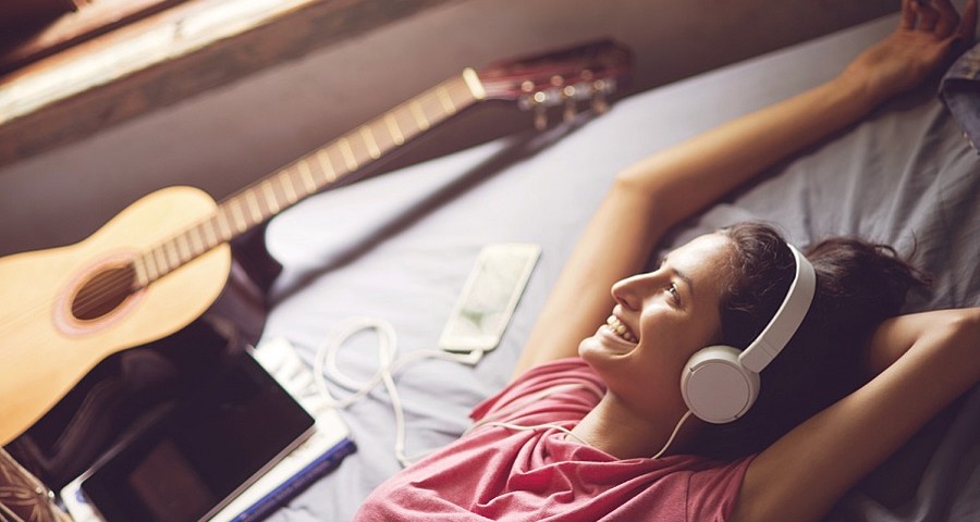 Tipps zum Weltradiotag 2020: Internetradio zuhause und unterwegs empfangen Tipps zum Weltradiotag 2020: Internetradio zuhause und unterwegs empfangen
