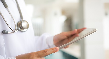 Vernetzung per Licht: LINCNET-Projekt fördert Digitalisierung in Gesundheitswesen und Industrie Vernetzung per Licht: LINCNET-Projekt fördert Digitalisierung in Gesundheitswesen und Industrie
